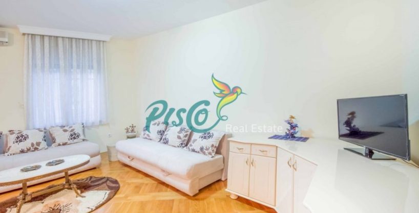 Comfortable studio apartment 48m2, George Washington Boulevard, Podgorica 1 Komforna garsonjera