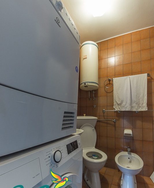 Kuca za izdavanje (20)