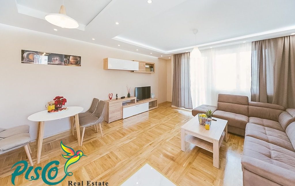 Lux dvosoban stan Podgorica