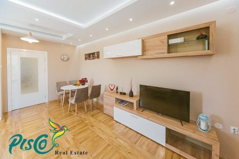Lux dvosoban stan Podgorica