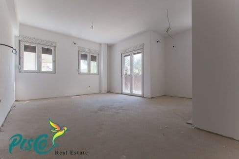 Stanovi na prodaju Cetinje (1 of 11)