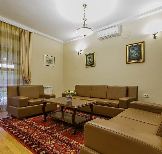 Copy of Izdavanje KućaPodgorica-11