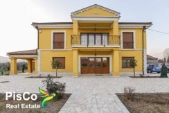 velika kuća izdavanje