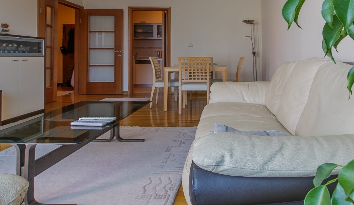 Izdavanje Stanov Podgorica-5