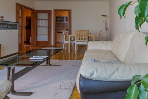 Izdavanje Stanov Podgorica-5