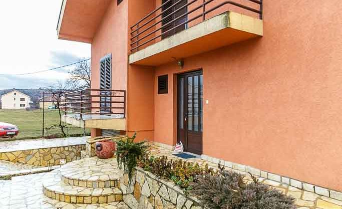 Velika Prostrana Kuća u Gornjoj Gorici - Izdavanje Kuća