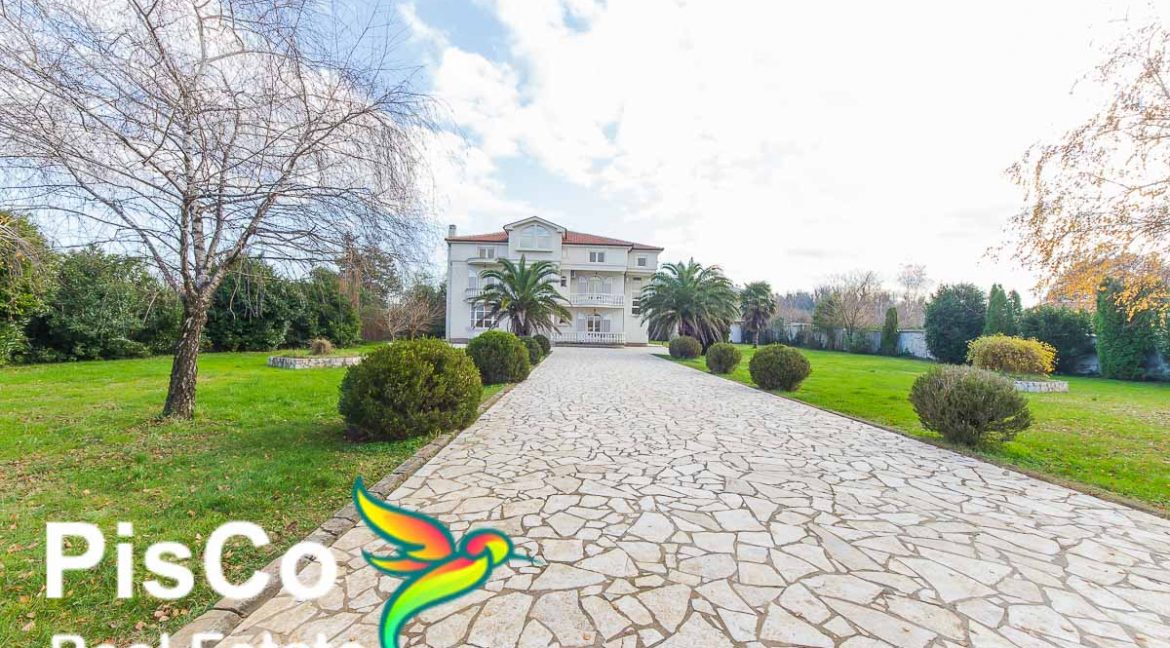 Izdavanje Kuća Podgorica (1 of 3)