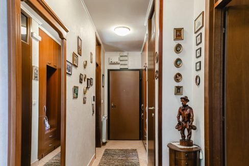 Prostran veoma funkcionalan stan na Starom Aerodromu za prodaju (4 of 16)