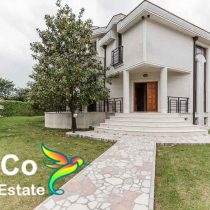 Izdaje se luksuzna vila u Tološe | Podgorica