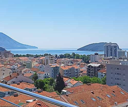 Trosoban Stan Sa Pogledom Na More
