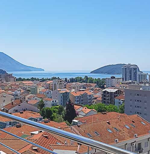 Trosoban Stan Sa Pogledom Na More