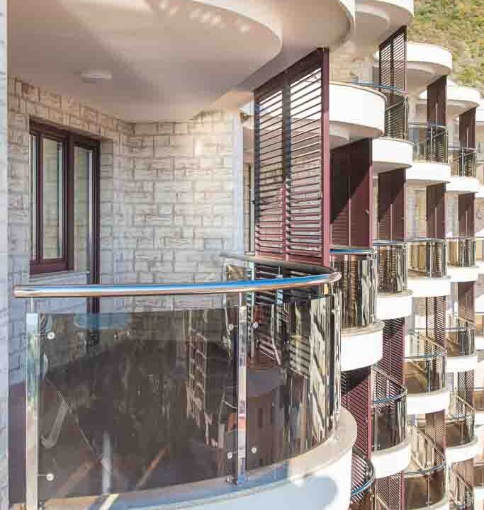 Luksuzni stanovi u Bečićima