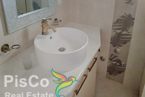 Nekretnine Sutomore - Velika porodična kuća na prodaju (14 of 20)