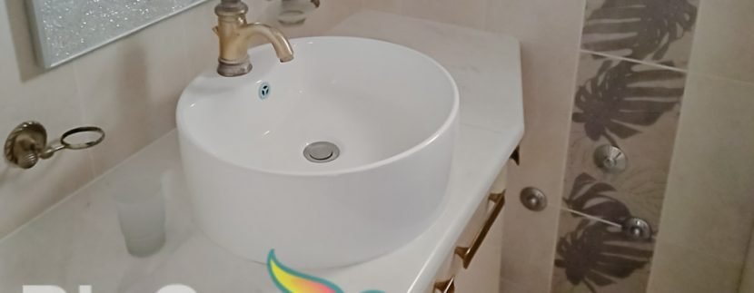 Nekretnine Sutomore - Velika porodična kuća na prodaju (14 of 20)