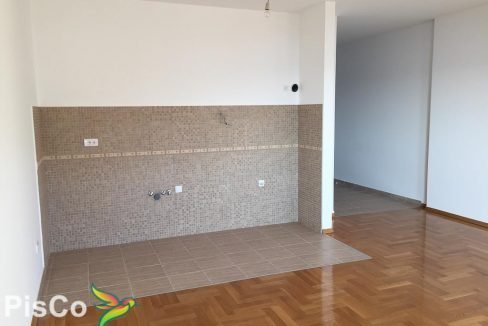 prodaje se garsonjeer u bečićima