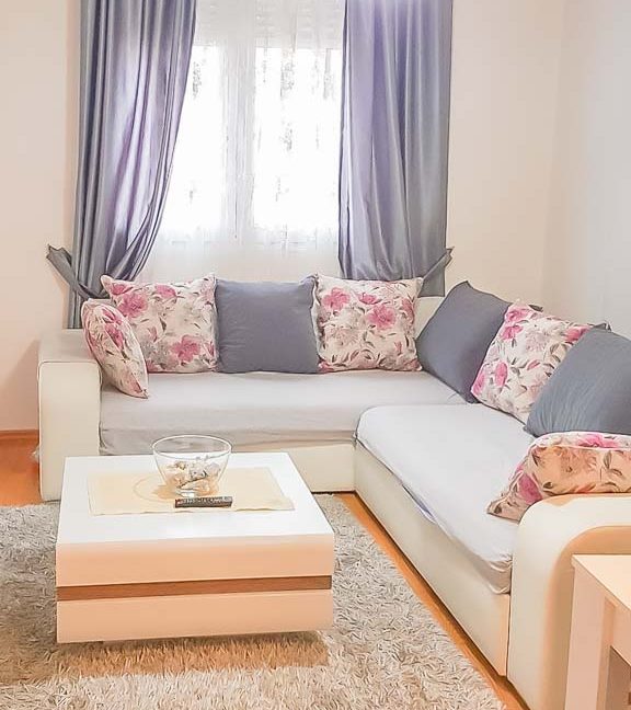 Izdaje se jednosoban stan ispod Ljubovića | Podgorica