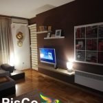 Izdaje se jednosoban lux stan u ulici 4. Jula + garaža