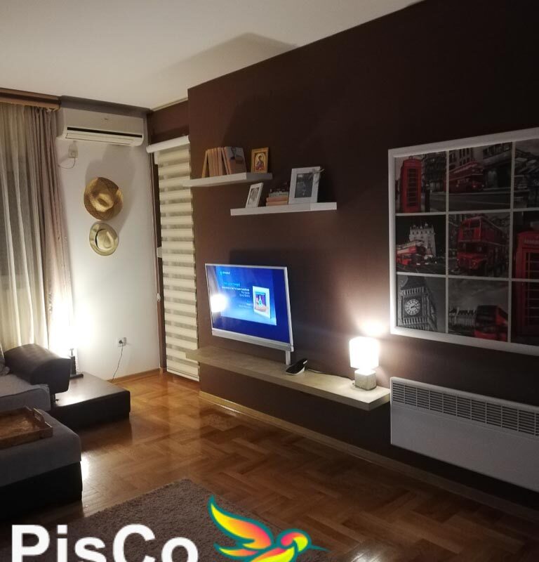 Izdaje se jednosoban lux stan u ulici 4. Jula + garaža