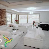 luksuzan namješten penthouse budva prodaja povoljne cijene