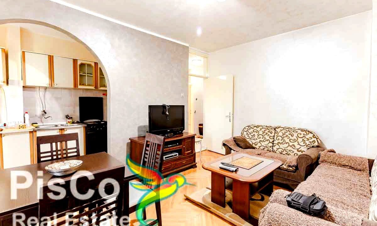 izdavanje stanova hram dvosoban 5