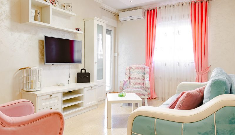 Stil, funkcionalnost i pregršt boja - Jednosoban stan City Kvart-2