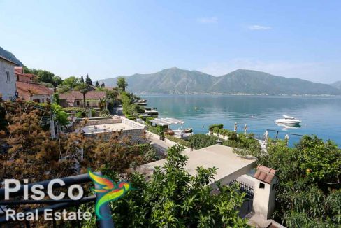 Trospratna vila u Kotoru povoljne cijene prodaja sa prelijepim pogledom