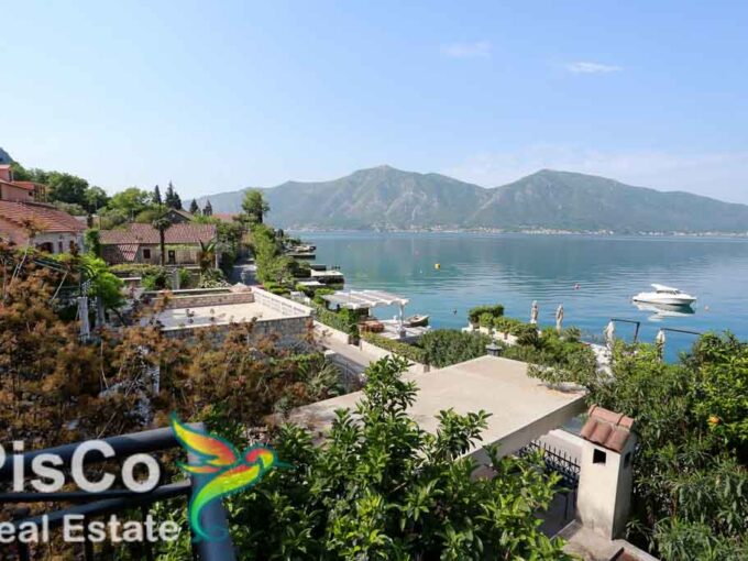 Trospratna vila u Kotoru povoljne cijene prodaja sa prelijepim pogledom