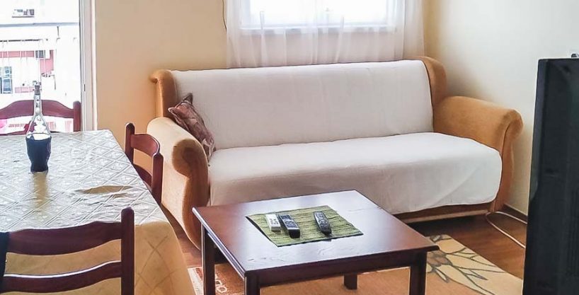 IDEALNO ZA STUDENTE Dvosoban stan preko puta Pravnog fakulteta 35m2