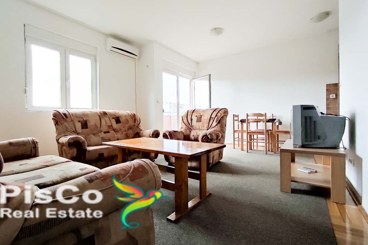 Izdaje se osunčan jednosoban stan preko puta stovarišta Đurović 48m2 Podgorica