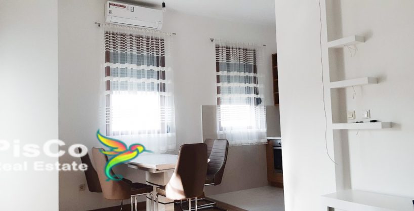 Izdaje se luksuzno opremljen jednosoban stan kod Sahat Kule sa garažom 45m2 Podgorica