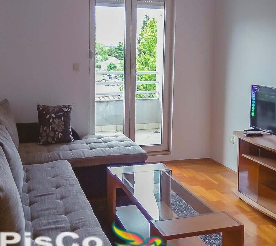 Izdaje se jednosoban stan u zgradi Normal Stari Aerodrom 39m2