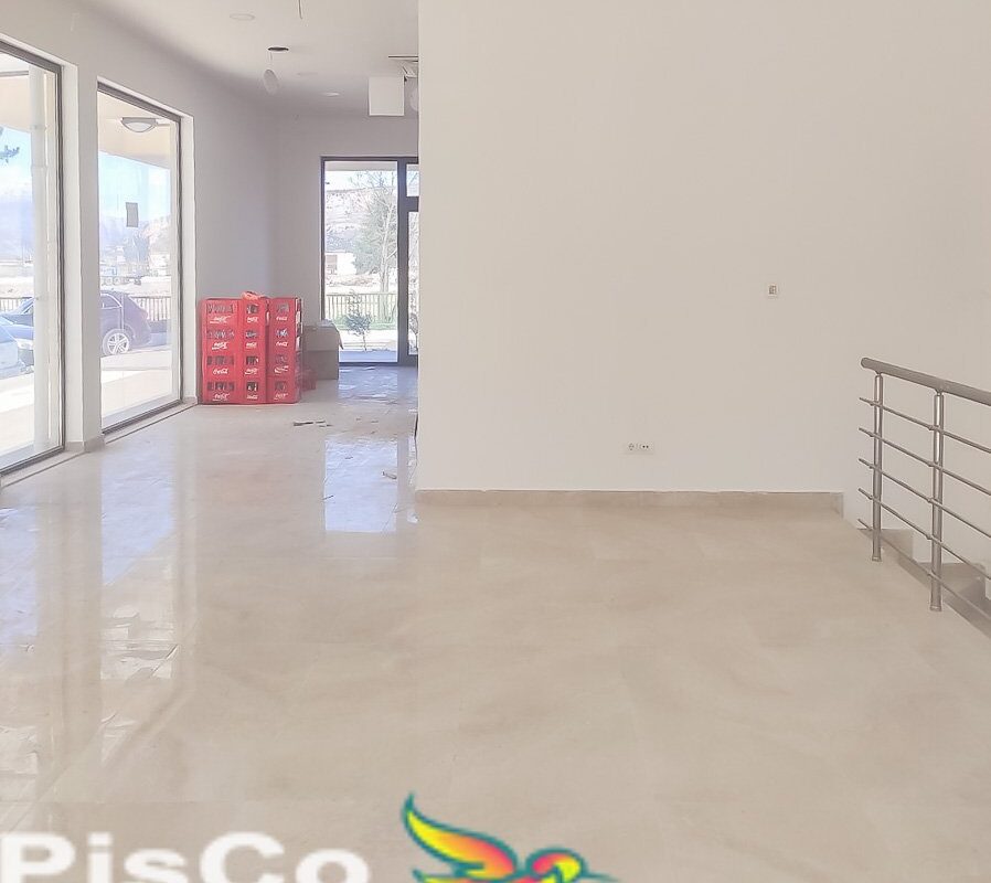 Za izdavanje POSLOVNI PROSTOR u City Kvartu 90+87m2