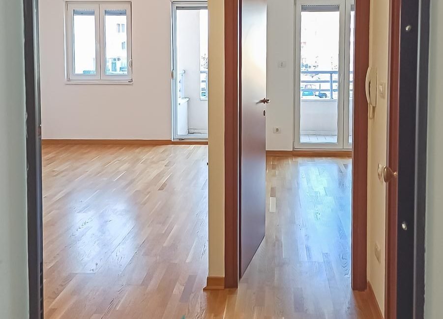 Prazan stan Profesorska zgrada kod Kernela (1 of 13)