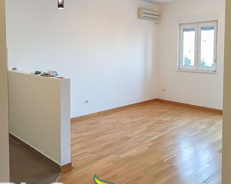 Prazan stan Profesorska zgrada kod Kernela (2 of 13)