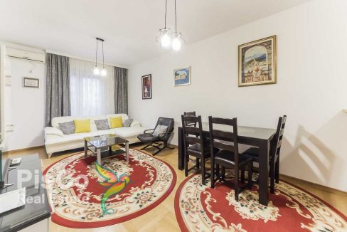 Izdaje se FULL opremljen jednosoban stan u zgradi kod Krivog mosta 50m2 | Podgorica
