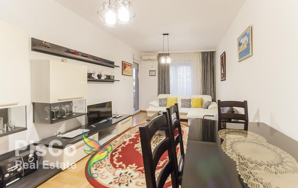 Izdaje se FULL opremljen jednosoban stan u zgradi kod Krivog mosta 50m2 | Podgorica