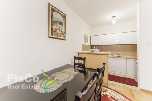 Izdaje se FULL opremljen jednosoban stan u zgradi kod Krivog mosta 50m2 | Podgorica