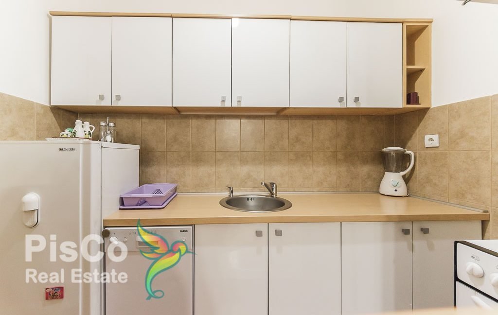 Izdaje se FULL opremljen jednosoban stan u zgradi kod Krivog mosta 50m2 | Podgorica