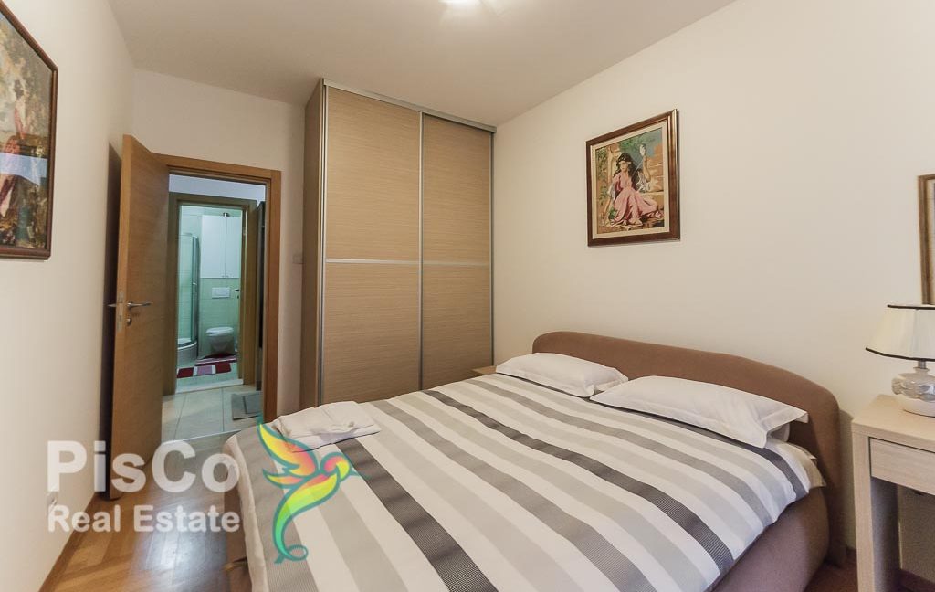 Izdaje se FULL opremljen jednosoban stan u zgradi kod Krivog mosta 50m2 | Podgorica