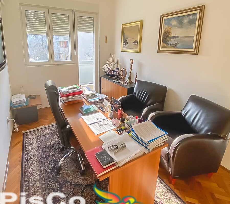 OPREMLJEN KANCELARIJSKI PROSTOR kod Hrama 40m2