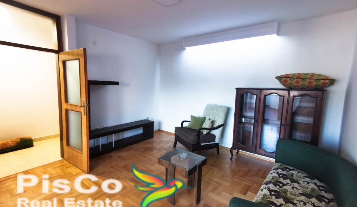 Dvosoban polunamjest stan Prva Ruska Kula-4