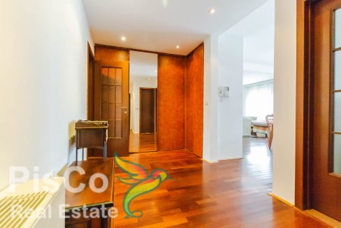 Četvorosoban apartman koji nudi vrhunsku udobnost