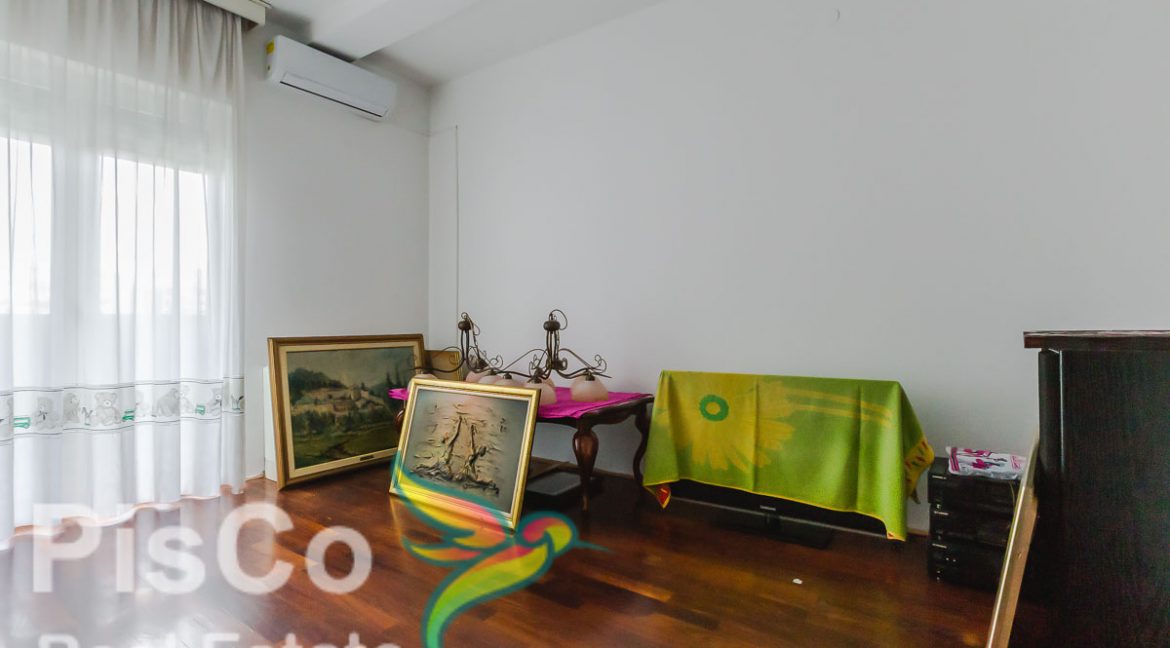 Četvorosoban apartman koji nudi vrhunsku udobnost
