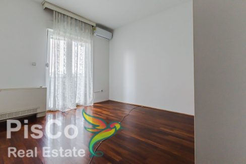 Četvorosoban apartman koji nudi vrhunsku udobnost