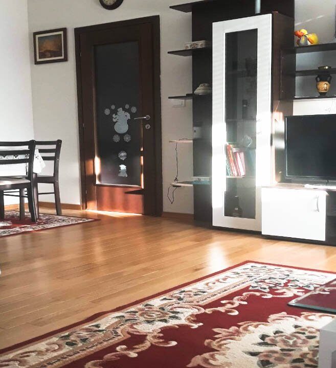 Izdaje se Jednosoban stan pod Goricom + Parking mjesto