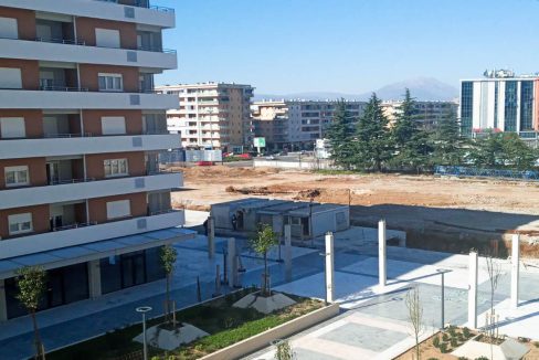 Nenamjesten jednosoban stan u central pointu (1 of 6)