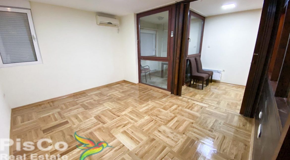 Prazan stan Profesorska zgrada kod Kernela (1 of 11)