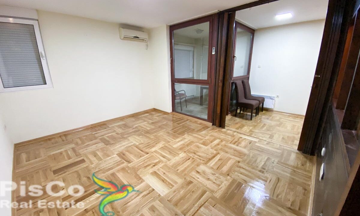 Prazan stan Profesorska zgrada kod Kernela (1 of 11)