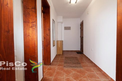 Prazan stan Profesorska zgrada kod Kernela (1 of 13)