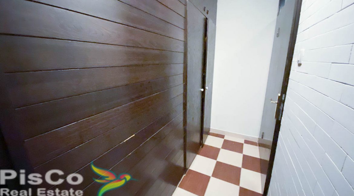 Prazan stan Profesorska zgrada kod Kernela (2 of 11)